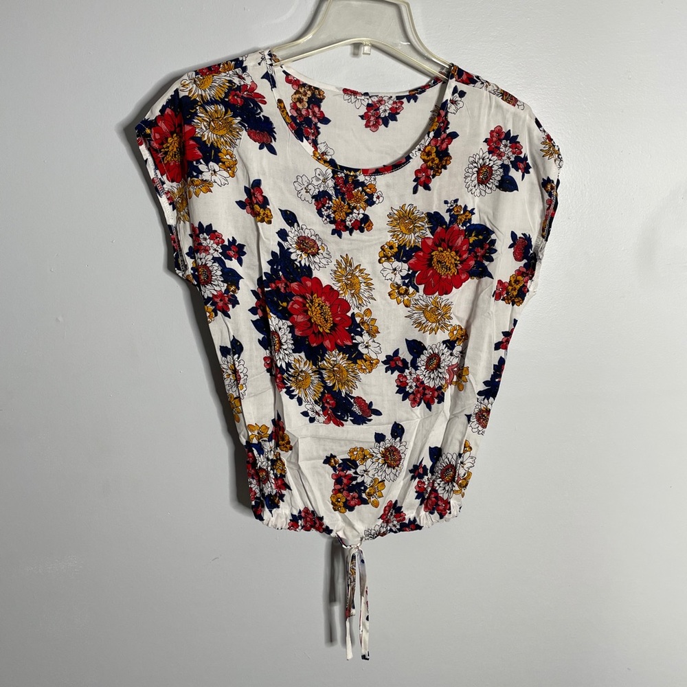 Floral shirt with front tie